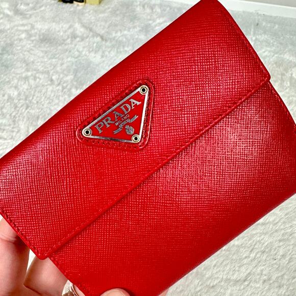 Prada red leather compact wallet NICE Vintage! - Picture 4 of 12